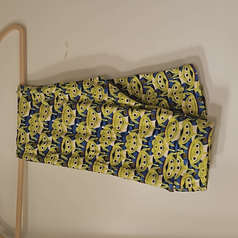 Lularoe Disney Toy Story Alien leggings Tween